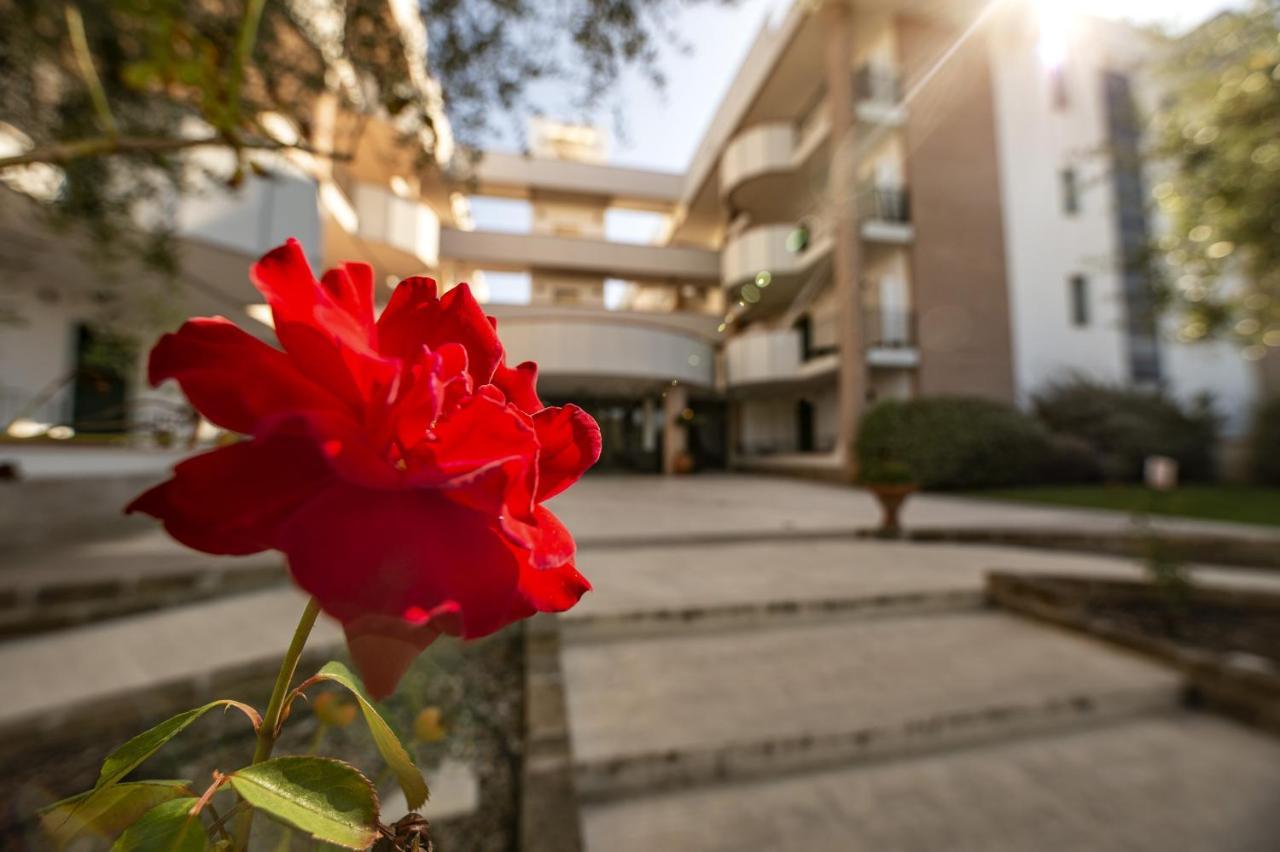 Le Residenze Di Santa Costanza - Mirto/Corbezzolo Aparthotel San Vincenzo Bagian luar foto