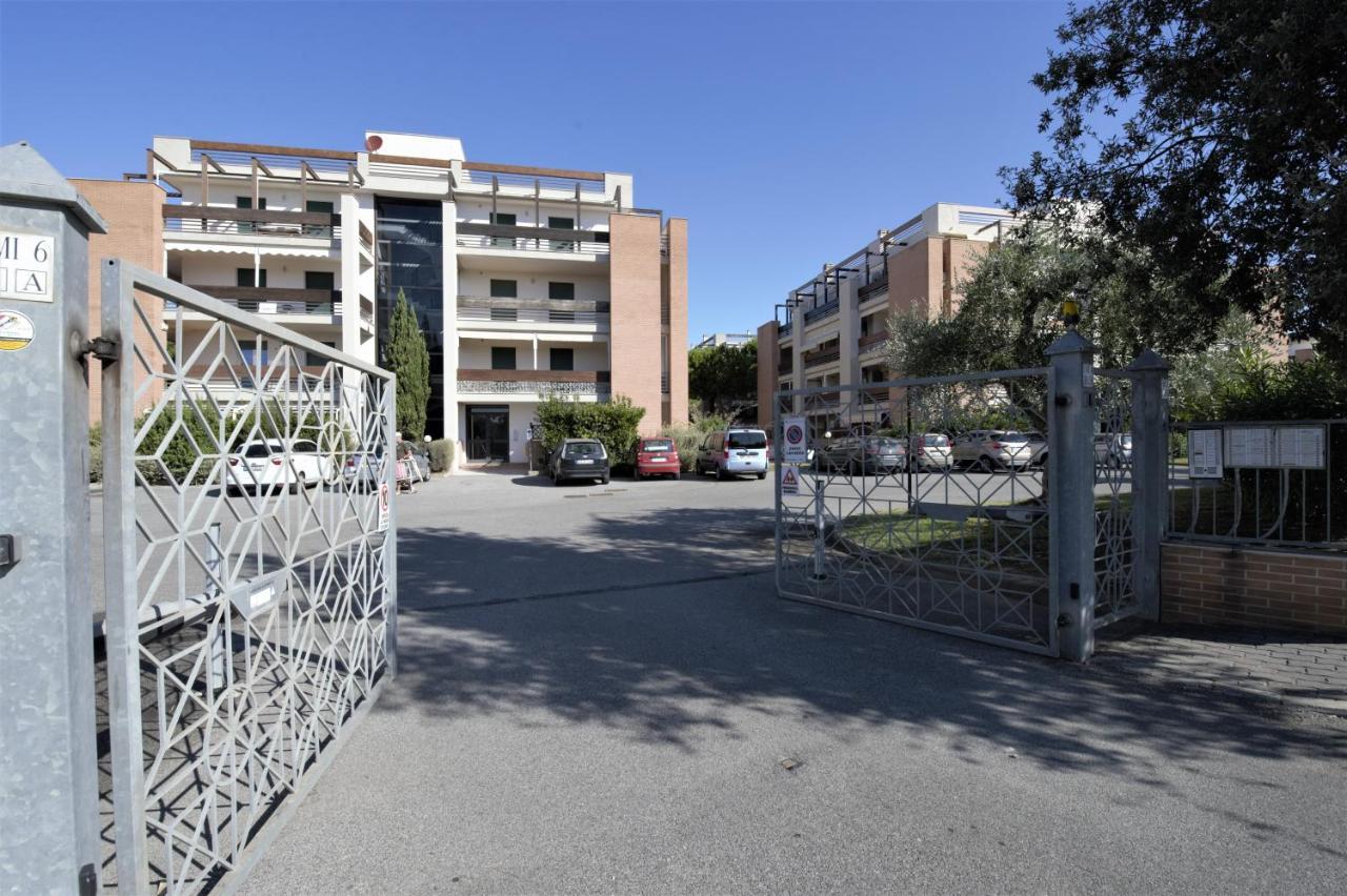 Le Residenze Di Santa Costanza - Mirto/Corbezzolo Aparthotel San Vincenzo Bagian luar foto