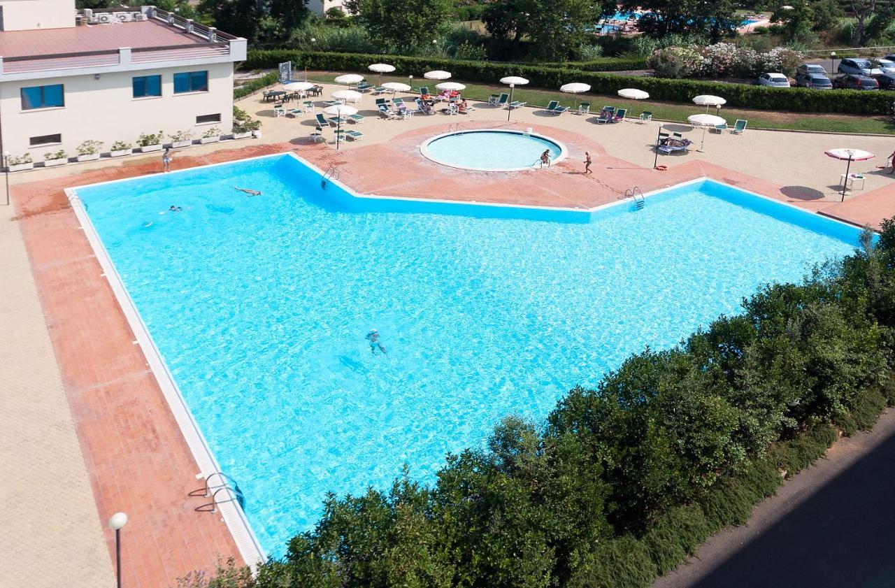 Le Residenze Di Santa Costanza - Mirto/Corbezzolo Aparthotel San Vincenzo Bagian luar foto